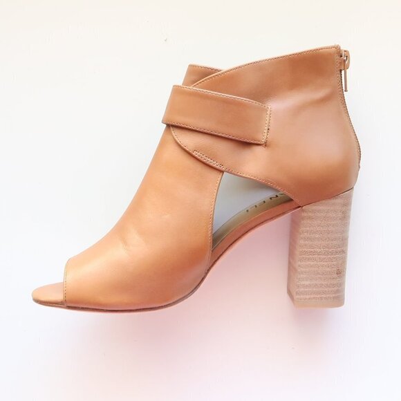 Vaneli Tan Leather Peep Toe Stacked Block Heel Bootie Shoes Ankle Boots Size 6 - Picture 10 of 16